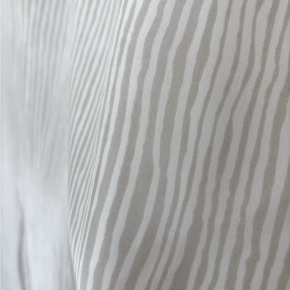 ATM
ANTHONY THOMAS MELILLO Silk pull on maxi skirt. - Picture 4 of 16